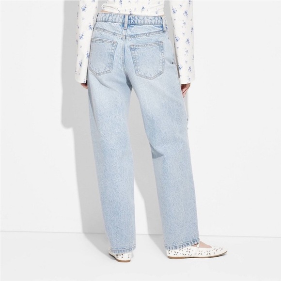 Mid-Rise 90's Relaxed Straight Jeans - Wild Fable™ Light Wash new 🆕 - Picture 2 of 5